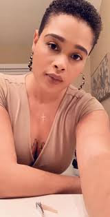 Chak fwa ou santi kòmsi w pèdi epi w pa gen okenn pòt sòti. Lapriyè. Priye,  lè w san espwa, Priye, pou w ka jwenn yon pòt sòti Priye, pou w ka