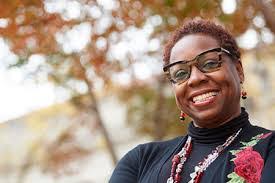 Paula Trahan's Instagram, Twitter & Facebook