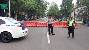 Pabrik kesamben jombang dekat akses tol siap pakai shm murah kesamben, jombang. Polisi Perketat Perbatasan Jombang Selama Ppkm Darurat