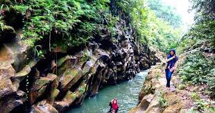 Tebing batu napponol salah satu wisata menarik di labura, terletak di desa kuala beringin kamu bisa menempuh waktu sekitar 3 jam ke lokasi ini dari ibukota kabupaten labuhanbatu utara, aek kanopan. Tebing Batu Napponol Tempat Wisata Labuhanbatu Eksotis Info Tempat Wisata Menarik Kini Hal Tersebut Justru Menjadi Terobosan Baru Rumah Modern Untuk Menambah Sisi Elegan Liselot Catharina