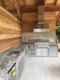 We have peeled cedar and pine logs, log posts, log trusses (decorative or structural), log post covers, log beam covers, log stairways, knotty pine timbers, log rafters, and. 20 Diy Outdoor Kitchen Bar Shelters Western Timber Frame