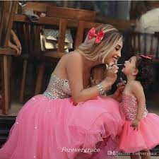 Maybe you would like to learn more about one of these? Acquista Madre E Figlia Abbinamento Rosa Abiti Da Casa Abiti Da Casa Una Linea Breved Donne Brevi Abbigliamento Da Sera Prom Dress Party La Madre Dress Plus Size A 86 29 Dal
