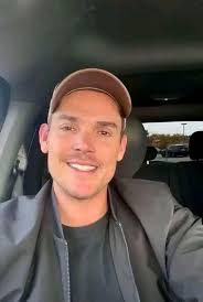 Actor signs new contract with the young and the restless