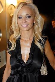 Urodziła się 11 grudnia 1967 roku w warszawie. Metamorfozy Joanny Przetakiewicz Foto Zeberka