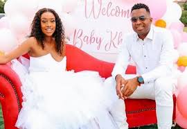 Thembinkosilorch #thembinkosilorchsong #thembinkosilorchskills thembinkosi lorch 2020 skills/goals scored for orlando. Itumeleng Khune Is Married And Shares A 10 Year Age Gap With Wife Sphelele Makhunga Meet His Family