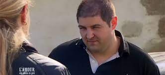 Si la saison 9 de l'amour est dans le pré a formé beaucoup de couples, peu sont encore d'actualité ! Replay L Amour Est Dans Le Pre Emeline Refuse Les Avances De Cyril Video