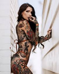 Many of us do not have a problem getting a little ink onto our compared to full body tattoos, ordinary tattoos seem a bit like child's play. Women S Full Body Tattoo Pattern Cody Eich Tattoo