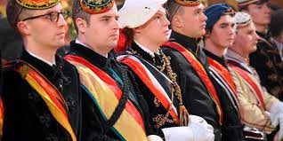 Die kommission, die diese arbeit leisten soll. Burschenschaften Erhalten 2018 Fast 40 000 Euro An Subventionen Sachpolitik Derstandard At Inland