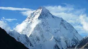 It lies in the karakoram range, in part. Pakistan Worries Mount Over Missing K2 Climbers News Dw 07 02 2021