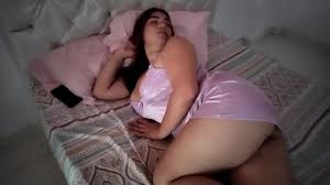 MI JEFE TIENE UNA ESPOSA MUY SEXY, TANTO QUE ME LA FOLLO EN MI LUGAR DE  TRABAJO - XNXX.COM