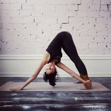 Ig hello darshako and welcome to our yoga live with me and my sister @tweshakhanijow and some of our neighbour friends! Girls Do Yoga Yoga Girl Http Girls Do Yoga Tumblr Com Yoga Sup Yoga Yoga Fitness