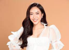 Diệu nhi và anh tú đã có 2 năm mặn nồng bên nhau. Diá»u Nhi Liá»u LÄ©nh Lam Liveshow Sau 5 NÄm Vao Nghá» VÄn Hoa Thanh Nien