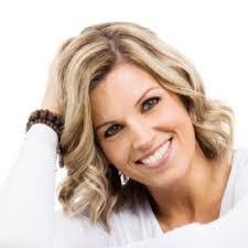 Leanne Hall's Instagram, Twitter & Facebook