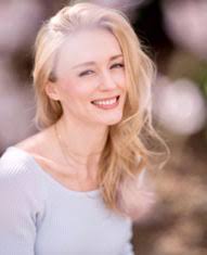 その他外国語ナレーター