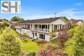 3 2 1 1 1 1 2b Jennifer Place Chartwell Auction Wednesday 21st November 2018 At 12 30pm C House Styles Call Me Now Property