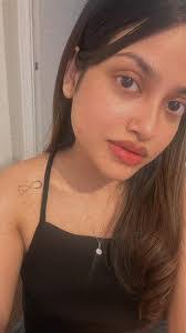 Valerie Devlin's Instagram, Twitter & Facebook