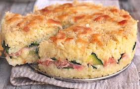 Le Gateau De Riz Aux Courgettes Jambon Et Fromage Est Un Gateau Sale A Base De Riz Lait Courgettes œufs Parmesan En 2020 Tarte Au Riz Gateau De Riz Riz Courgette