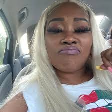 Ericka Holmes's Instagram, Twitter & Facebook