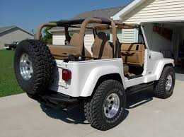 Get In My Driveway White Jeep Sahara Is Creative Inspiration For Us Get More Photo About Cars And Motorcycles Related With B Jeep Sahara White Jeep Jeep Cars