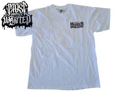 Vintage 1990S Arizona Wildcats Extinction Lasts Forever Graphic T-shirt.