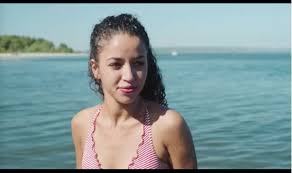 Patrick va enquêter sur mazelle, yolande et mirta se réconcilient tandis que mila se fait attaquer par sid. Mila Harcelee Par Luis Et Blanche Manipulee En Prison Plus Belle La Vie 05 10 2018 Nouveautes Tele Com