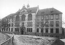 Weitere informationen über die schule latina august hermann francke liefert das kurzprofil. Latina Schule Wikipedia