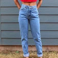 Mom Jeans Pantolon Modelleri Mom Jeans Pantolon Modelleri Kombinleri 90 Lar Stili Sevimli Kiyafetler Erkek Arkadas Jeanleri
