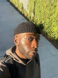 Hey everyone! I'm looking to move into a room rated at $1100-1250  preferably in the Mission, Haight/Cole Valley, or North Beach starting in  late May or June but I am flexible. I