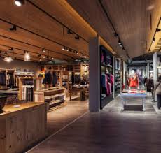 Displaying 1 to 20 (of 69 products). Light For Shops Boutiques And Car Dealerships Erco