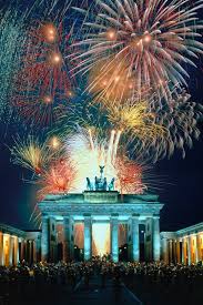 Where To Go When The Best Places To Go On Holiday New Year Fireworks Top 10 Holiday Destinations Fireworks