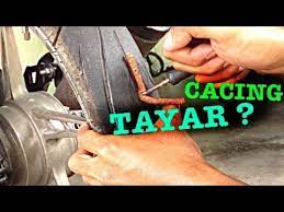 Cara menampar tayar tubeless kereta. Tampal Tayar Guna Cacing Yang Mati Youtube