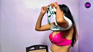 Seductive Indian Housekeeper With Big Breasts In A Desi Web Series - XXXBP