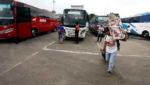 Pembatasan kegiatan mudik lebaran termaktub dalam peraturan menteri perhubungan nomor pm 13 tahun 2021 tentang pengendalian transportasi selama masa. Cegah Penularan Covid 19 Pemprov Jawa Timur Siapkan Aturan Mudik Lebaran Okezone News