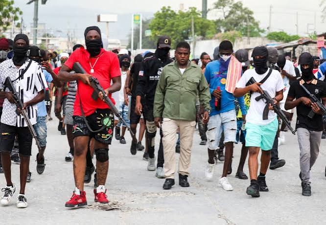What to know about a UN vote to send a Kenya-led force curb Haiti gang violence | PBS News
