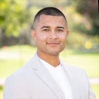 Abelardo Quezada's Instagram, Twitter & Facebook