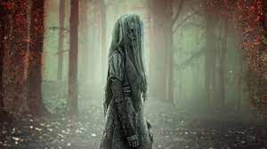 Plus de trois colliers, chaînes ou foulards. Conjuring La Malediction De La Dame Blanche Est Il Relie A L Univers De James Wan Actus Cine Allocine