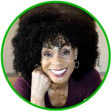 Babette Davis's Instagram, Twitter & Facebook