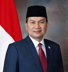 Azis syamsuddin, wakil ketua dpr, mengonfrontasi koordinator anggota dpr azis syamsuddin juga dipanggil komisi pemberantasan korupsi terkait penyidikan kasus suap usulan dana. Azis Syamsuddin Wikipedia