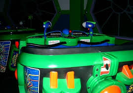 Evil emperor zurg is stealing batteries to power his new weapon of destruction, and it's up to you to help defeat him. File Disneylandmar6 051 Jpg Wikipedia
