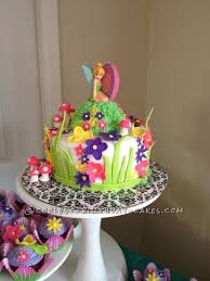 See more ideas about tinkerbell, tinkerbell cake, tinkerbell and friends. Cooelst Tinkerbell Cake And Cupcakes