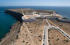 Take a tour of the fortaleza de sagres, portugal to visit historic site in sagres. Sehenswurdigkeit Residencia Julio