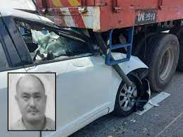 Amukan pemandu lori rempuh 15 kereta youtube. Pemandu Maut Kereta Rempuh Belakang Treler