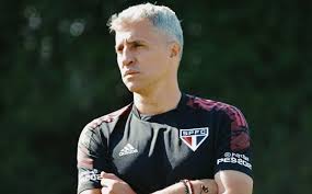O tricolor está na 18ª colocação com dois pontos, mesma pontuação do dourado, que aparece no 17º lugar. E Agora Crespo Sao Paulo Tem Desfalques Em Todos Os Setores Para O Jogo Contra O Cuiaba Lance