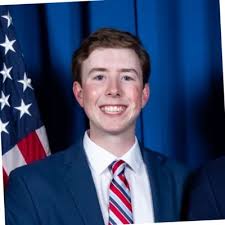 I am ecstatic to announce that I have accepted a position as a Senate Aide  in the office of Senator Steve Gooch for the 2023 legislative session.  Thank you to everyone facilitating