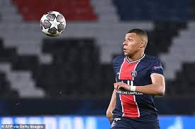 Mauricio pochettino with kylian mbappe during a ligue 1 contest. Mauricio Pochettino Optimistic Kylian Mbappe Will Be Fit For Semi Final Clash With Manchester City Readsector