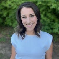 Sara Sledge's Instagram, Twitter & Facebook