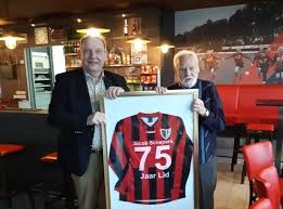 Overdinkels 'voetbalmonument' Jacob Schepers in het zonnetje gezet