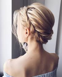 So you need a stylish wedding dress, a nice makeup, and a… short hair may seem a little hard to work with for special occasions but there are several hairstyle ideas depending on the length. 87 Fabulous Wedding Hairstyles For Every Wedding Dress Neckline Prom Hairstyles For Short Hair Braids For Short Hair Hair Styles
