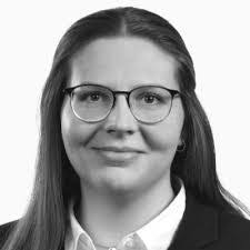 Lea Renner's Instagram, Twitter & Facebook