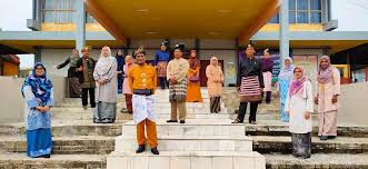 Maybe you would like to learn more about one of these? Sebahagian Daripada Barisan Warga Kv Shas Kuala Lipis Pahang Jom Masuk Ke Kolej Vokasional Shas Kuala Lipis Pahang Permohonan Telah Dibuka Untuk Pengambilan Pelajar Sesi 2021 Peemohonan Juga Telah Dibuka Secara Talian